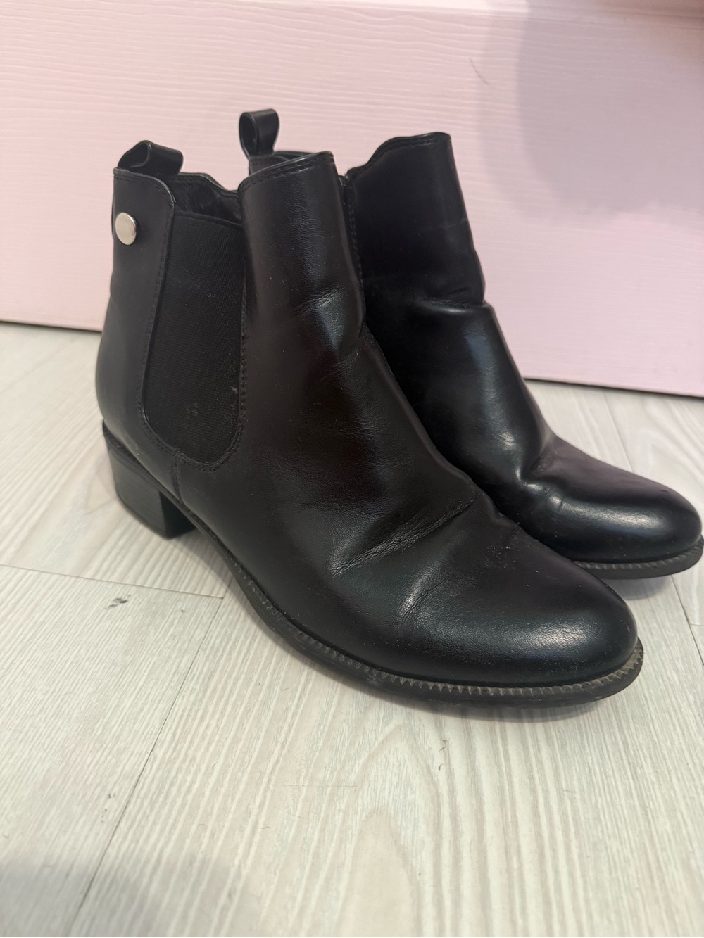 Women's Black Leather Chelsea Ankle Boots
